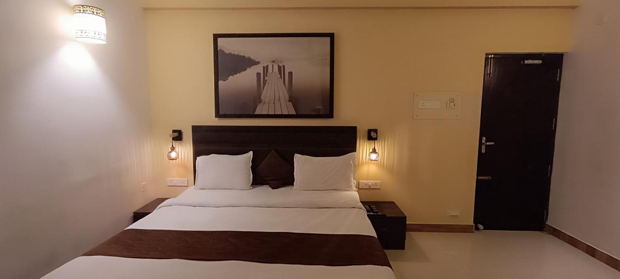 ירקאוד Premier Inn מראה חיצוני תמונה